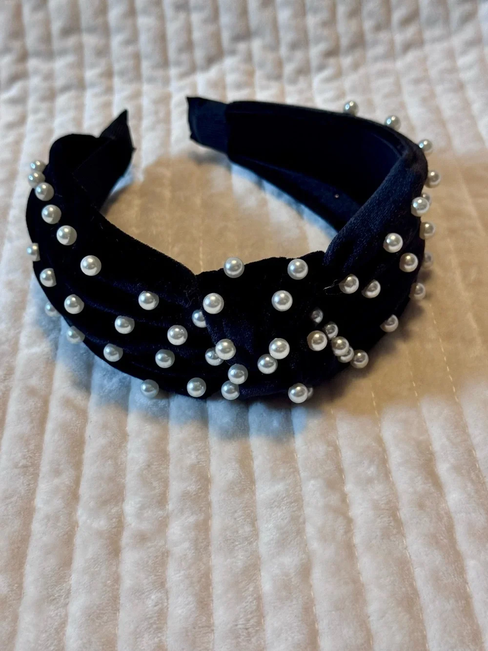 Girls Black Velvet Pearl-Embellished Knotted Headband